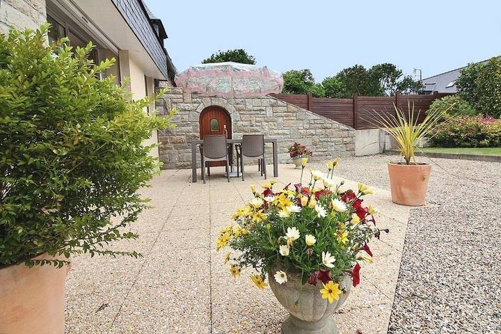 Gîte pour 4 personnes, avec jardin à Goudelin - 2