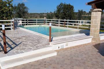 Location de vacances pour 6 personnes, avec jardin à Corsano