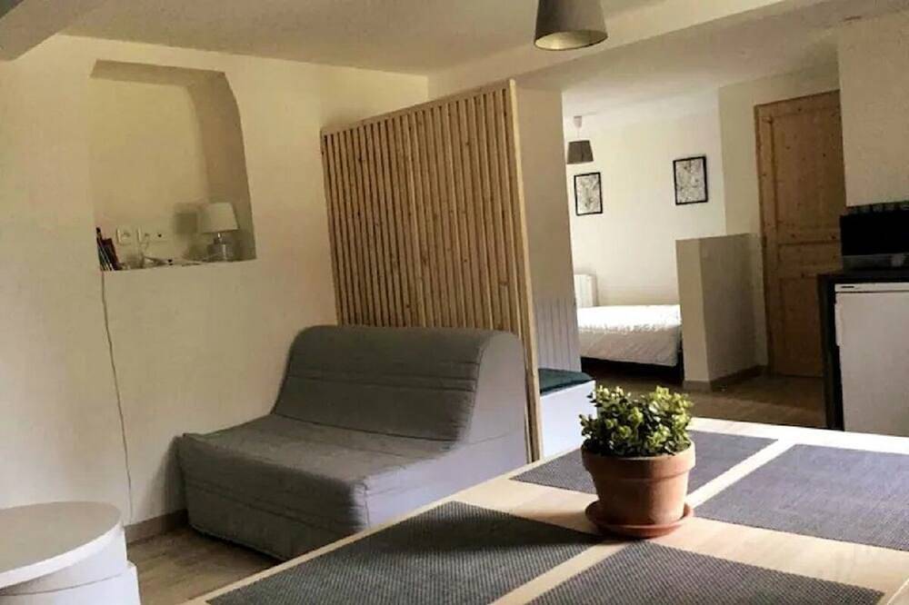 Apartamento entero, Alquileres de vacaciones 2 personas cerca de Grignan compartir grupo in Colonzelle, Región de Nyons