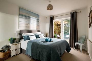 Beach House for 8 People in Kent, South East England, Photo 1