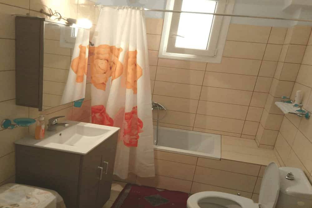 Geheel appartement, Apartment with Balcony-Parking in Kavala, Regio Kavala