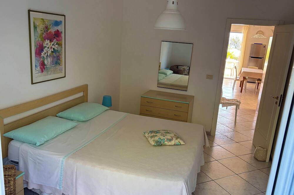 Appartement entier, Santa Cesarea Terme. Bel appartement dans residence avec vue sur la mer in Santa Cesarea Terme, Province de Lecce