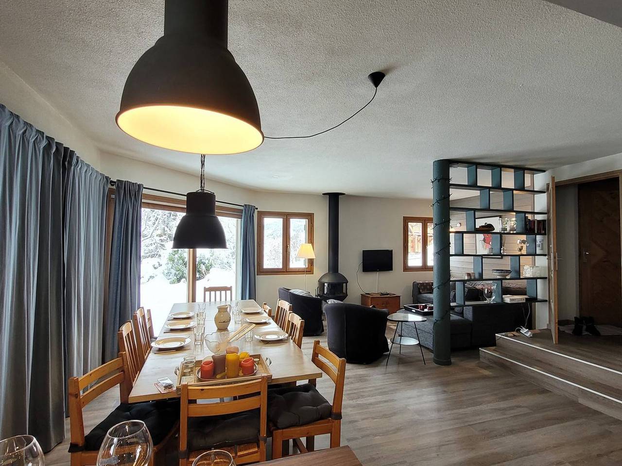 Helles Chalet am See, 80m von Pisten, Familienruhe in Les Gets, Les Portes du Soleil