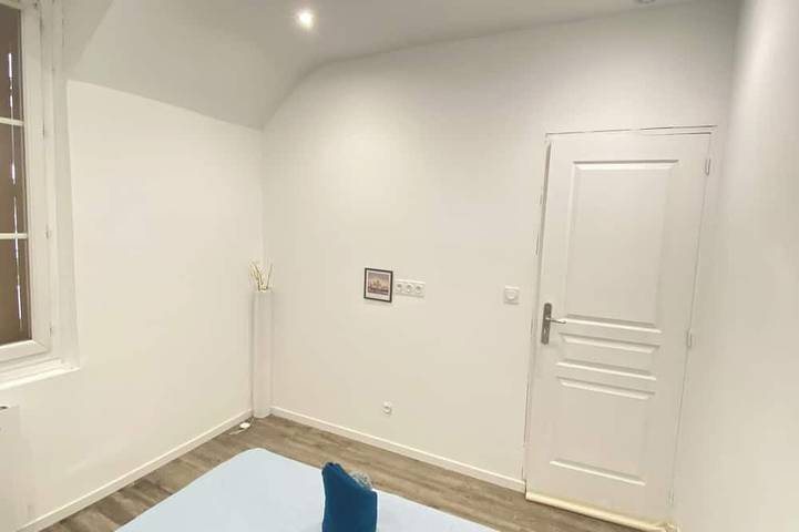 Grande Maison Spacieuse et Élégante Avec 3 Salons in Beauvais, Oise
