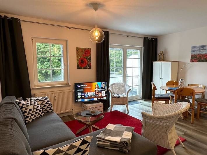 Ferienwohnung für 3 Personen, mit Sauna und Balkon sowie Whirlpool und Garten, kinderfreundlich in Biendorf