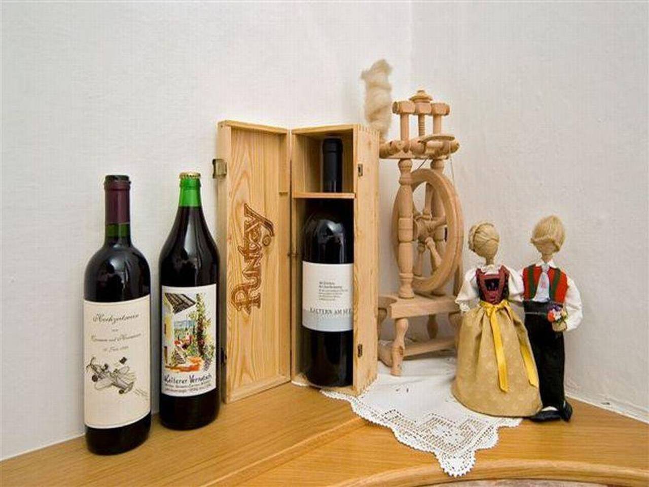 Micheli Hermann - Südzimmer, 30 qm - Familienzimmer in Kalterer See, Kaltern an der Weinstraße