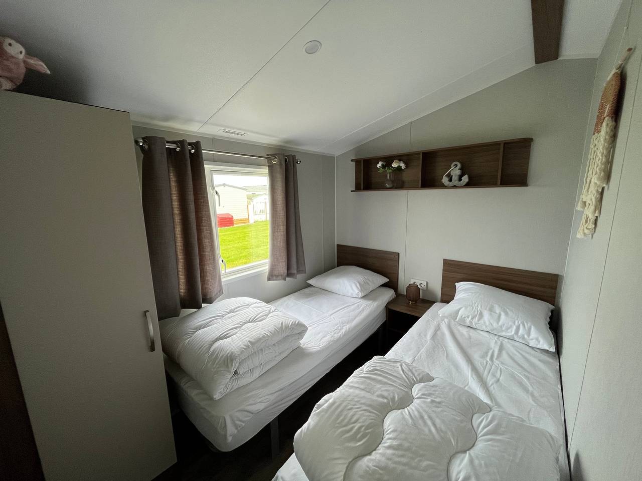 Neues Ferienhaus Chalet Nr.73 zweite Reihe direkt am  Wattenmeer, komplett eingezäunt in Wieringen, Ijsselmeer