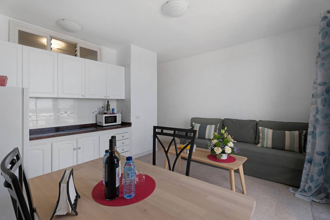 Ganze Wohnung, Apartment 'Playa Azul - 6' mit Meerblick, privater Terrasse und Wlan in Alojera, La Gomera