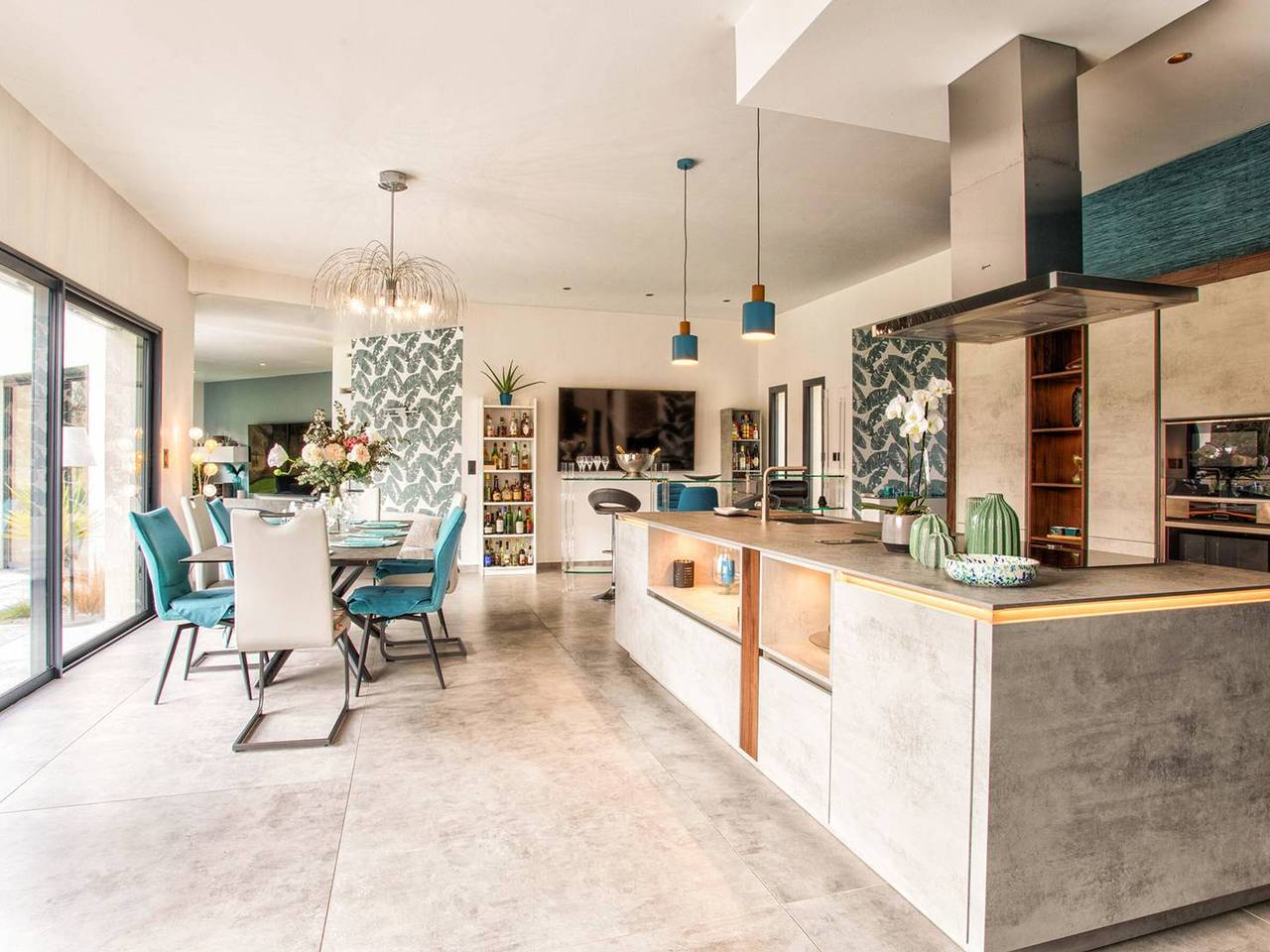 Maison élégante avec jacuzzi, confort moderne et histoire à Ranville in Ranville, Région de Caen