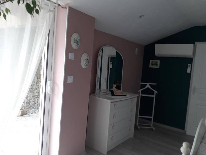 Location de vacances pour 3 personnes, avec vue ainsi que terrasse et jardin, animaux acceptés à Courrensan - 3