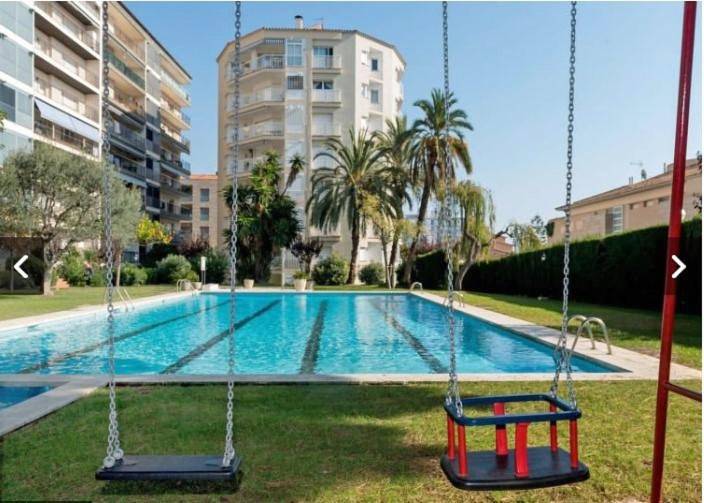 Ferienwohnung für 5 Personen, mit Pool und Kinderpool sowie Ausblick und Garten in Calella - 2