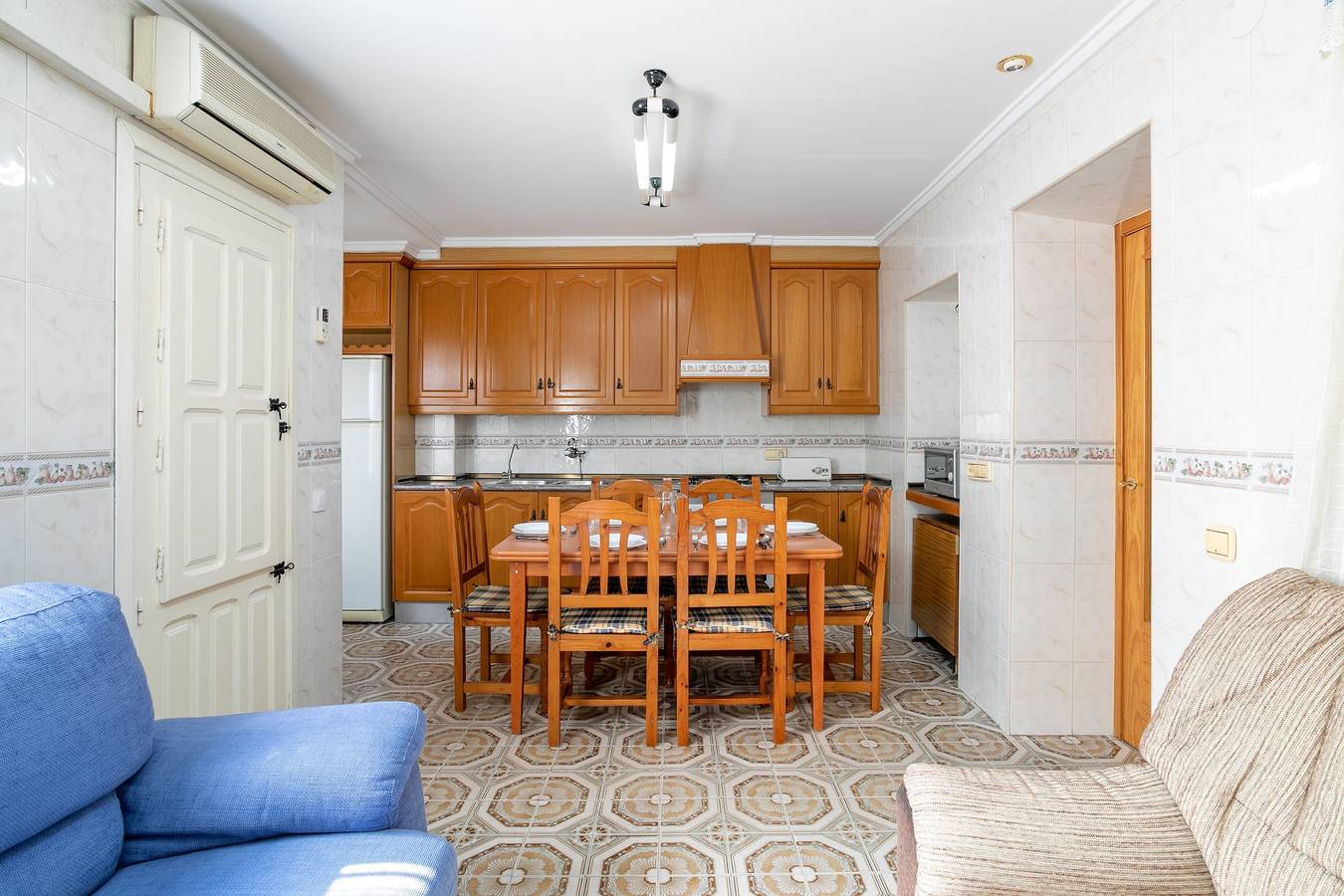 Maison de Vacances 'Geranio' avec Terrasse Privée, Wi-Fi et Climatisation in Alicante, Costa Blanca