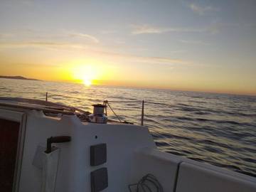 Bateau pour 8 personnes, avec vue ainsi que vue sur le lac et terrasse, animaux acceptés à Zumaia