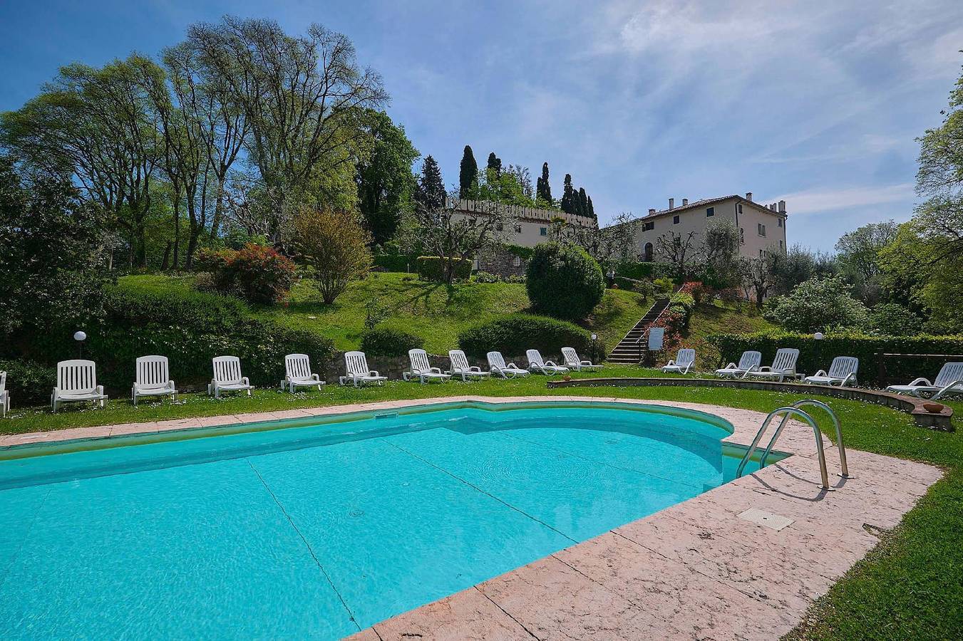 Ganze Ferienwohnung, Al Castello - Elegante Residenz mit Schwimmbad in Colà, Lazise