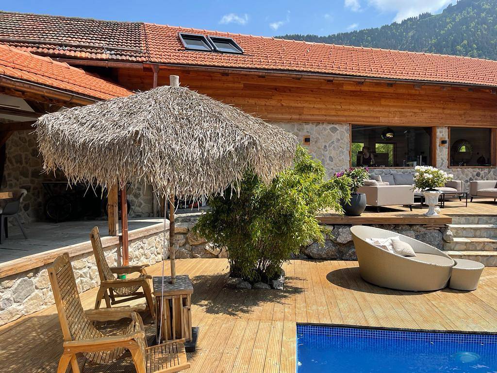 Ferienhaus "Alpen Lounge Bayrischzell" mit Bergblick, privatem Pool und Wlan in Sudelfeld, Bayrischzell