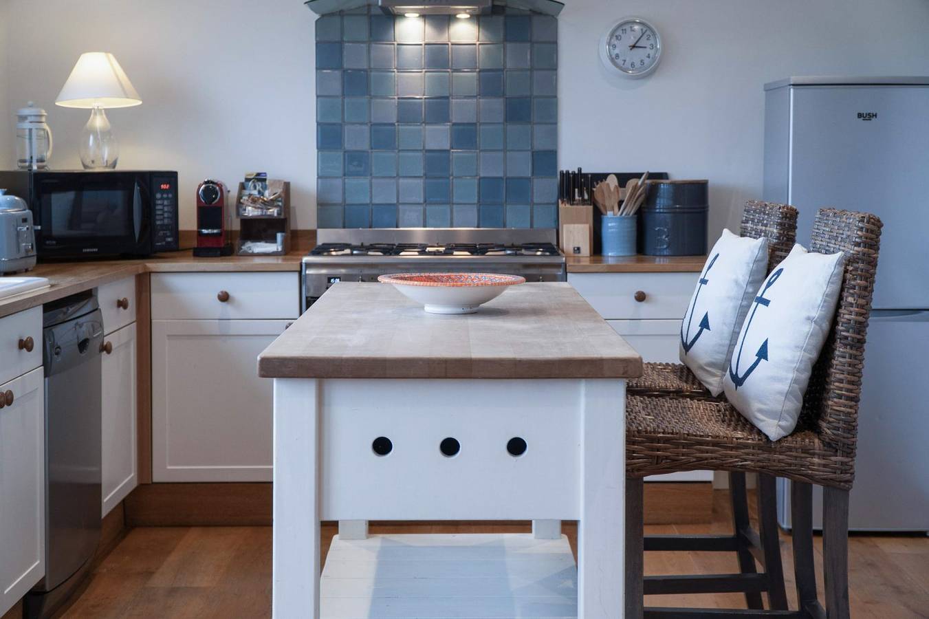 Entire apartment, Ty Seren - 2 Bedroom Apt - Bayview Oxwich in Swansea region