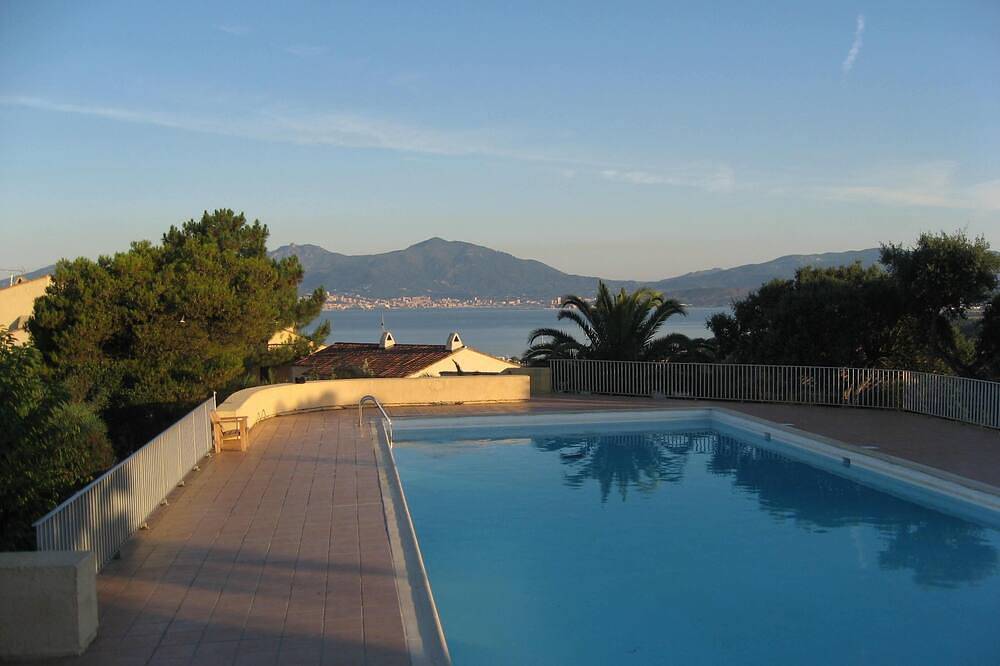 Appartement entier, Porticcio: appartement avec terrasse, vue sur mer, piscine et plage à 800m in Porticcio, Grosseto-Prugna