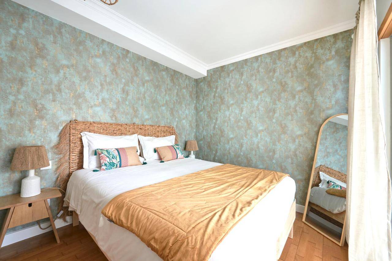 Apartamento inteiro, Apartment with Private Terrace & Car Garage in Benfica, Lisboa
