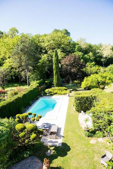 Gîte pour 2 personnes, avec jacuzzi ainsi que jardin et piscine à Salavas
