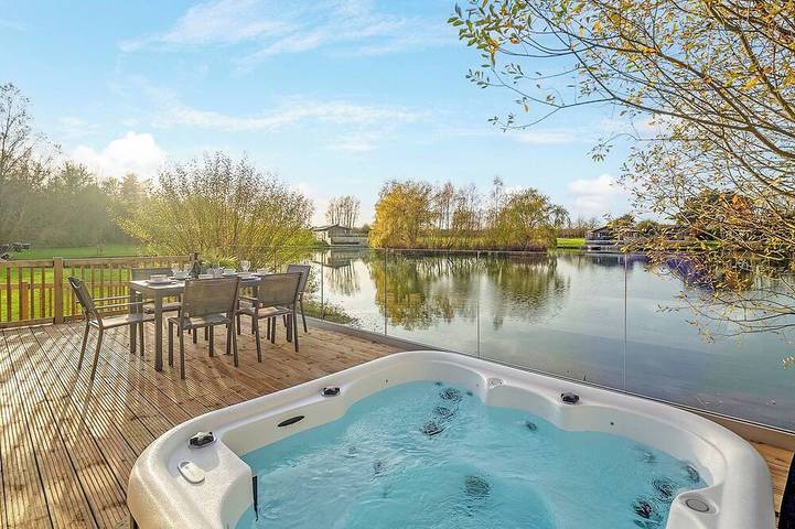 Chalet for 6 people, with hot tub in Yorkshire