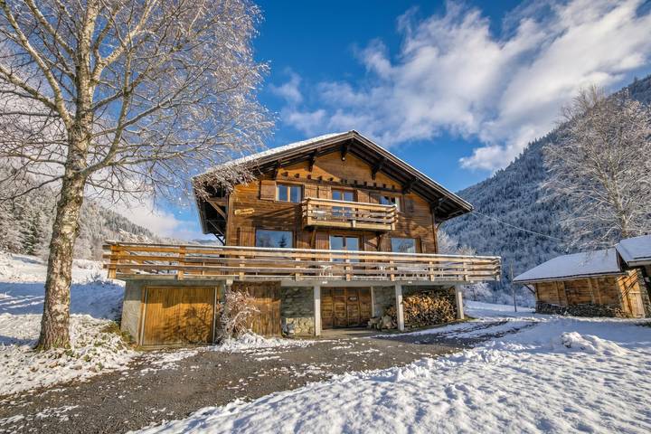 Casa rural para 10 personas, con terraza además de piscina para niños y sauna - 1
