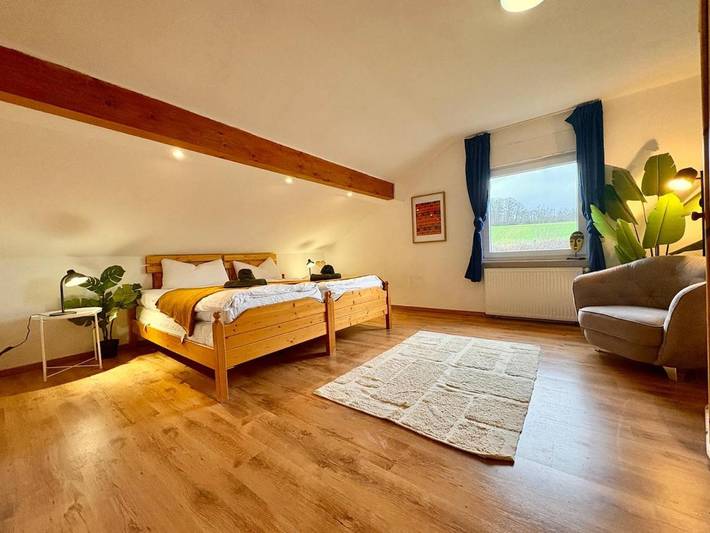 Ferienwohnung für 22 Personen, mit Balkon und Whirlpool sowie Terrasse und Ausblick in Dieblich