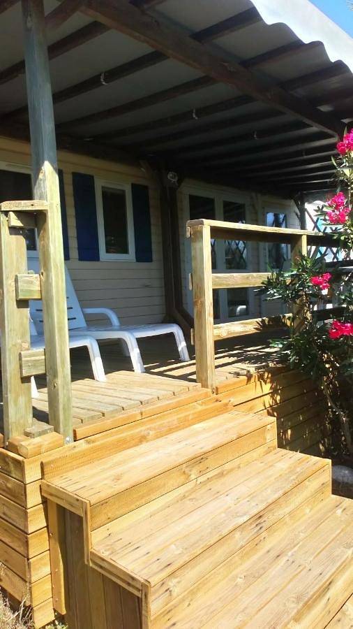 Gîte pour 7 personnes, avec vue sur le lac et jardin, adapté aux familles dans Base de loisirs de Saramon