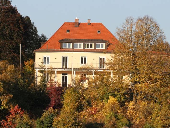 Zimmer, mit Terrasse und Garten sowie Ausblick