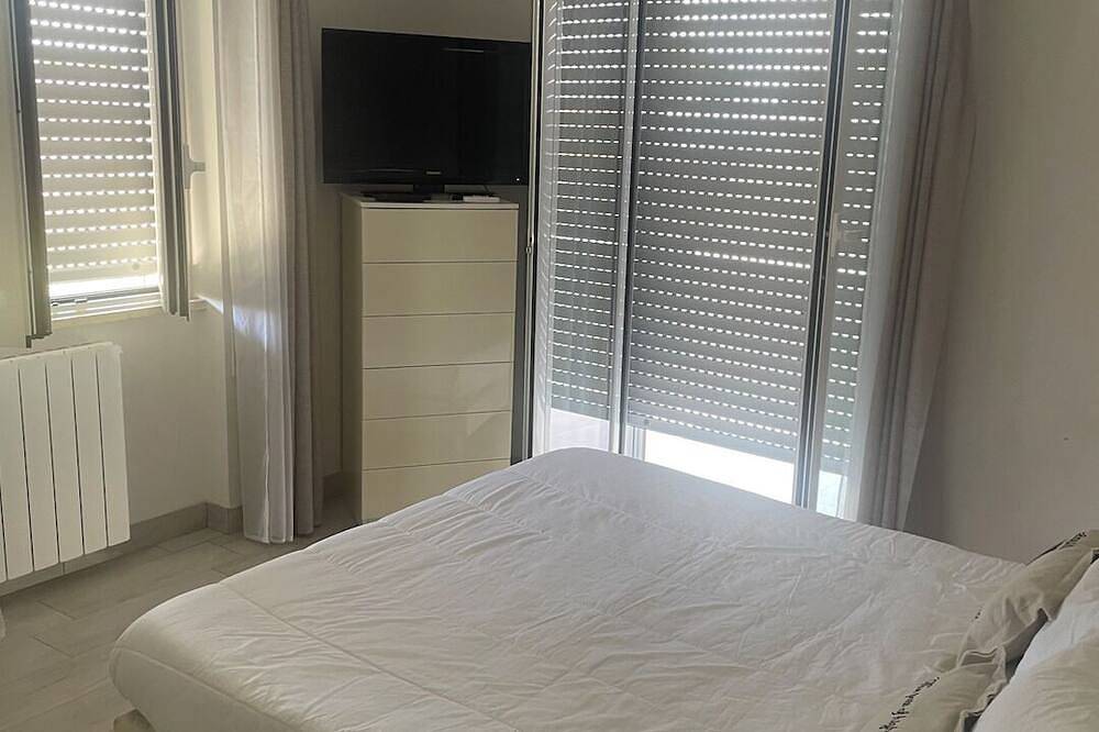 Oasis of peace 300m from the sea! in Anzio, Provincia de Roma