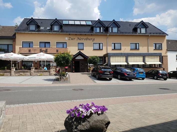 Hotel für 4 Personen, mit Terrasse und Ausblick - 1