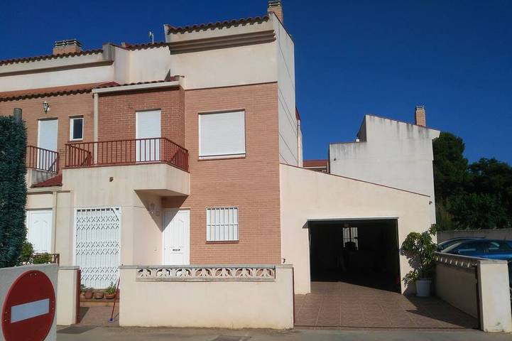 Ferienhaus für 10 Personen, mit Terrasse und Pool sowie Garten, mit Haustier in Peñiscola