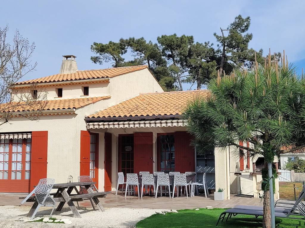 Maison Liledo in Le Grand-Village-Plage, Côte de Beauté