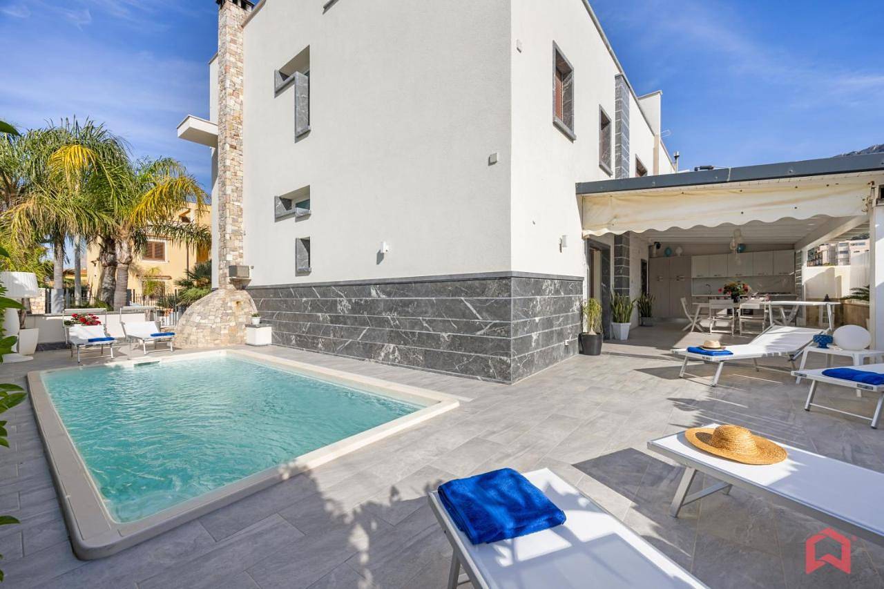 Villa in Terrasini, Provincia di Palermo