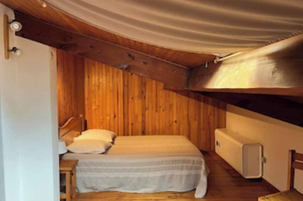 Semi-Detached Vacation Cottage at Lake Saint Ferréol in Revel, Lauragais