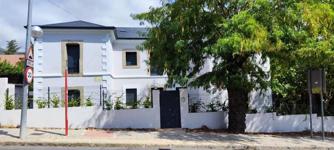 Apartamento para 5 personas, con Balcón y Terraza además de Jardín y Vistas en El Escorial