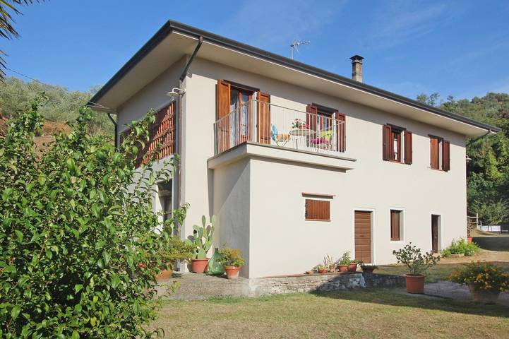 Villa à Camaiore avec vue sur les montagnes in Camaiore, Riviera Italienne