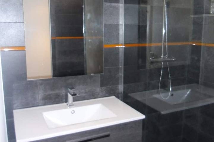 Gîte pour 2 personnes, avec jardin et terrasse à Roussillon - 4