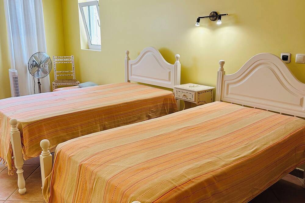 Ganze Wohnung, Casa Goncalito Erdgeschoss in Bordeira, Naturpark Südwest-Alentejo und Costa Vicentina