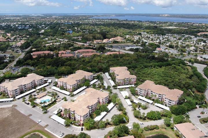 Ferienwohnung für 6 Personen, mit Whirlpool und Pool sowie Balkon/Terrasse - 1