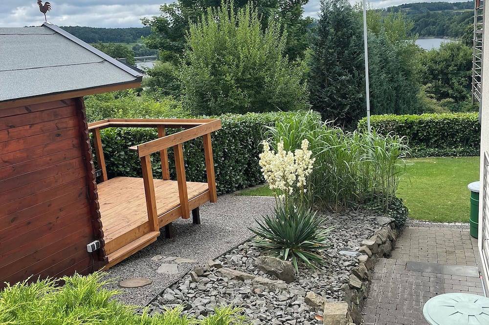 Ganze Wohnung, Gemütliche Ferienwohnung mit wundervollem Garten und fußläufig zum Biggesee in Olpe, Biggesee