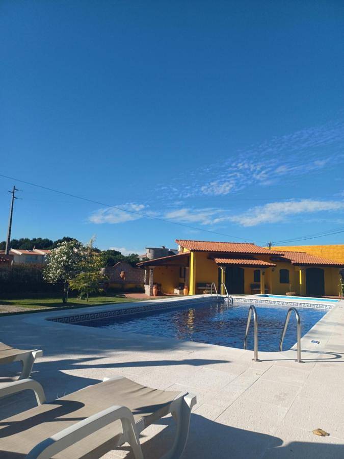 Location de vacances pour 5 personnes, avec piscine ainsi que jardin et vue dans Vila Verde - 3