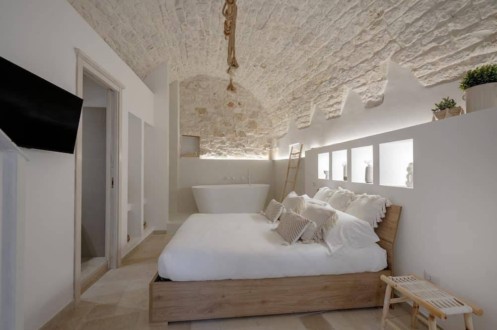 Appartamento intero, Guesthost - La Dimora di Aline - Stanza Iris in Conversano, Provincia di Bari