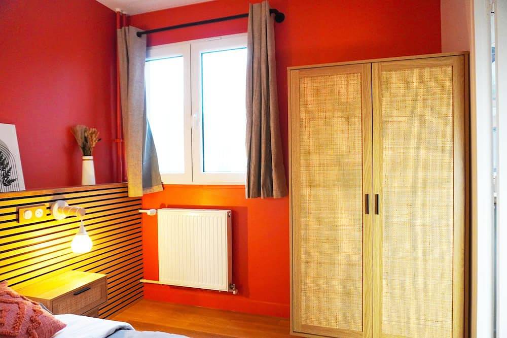 Entire apartment, Cosy 2-bedroom apartment - Rer C 400m in Choisy-le-Roi, Val-de-Marne