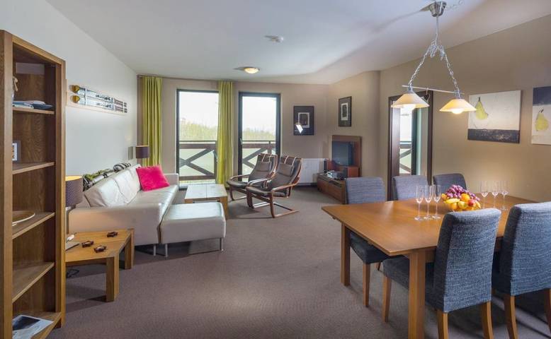 Apartament wakacyjny dla 7 osób, z balkon i jacuzzi oraz sauna w Stary Smokowiec