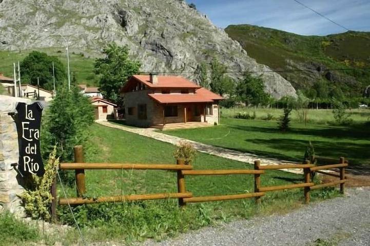 Gîte pour 6 personnes, avec Terrasse et Jardin à Cistierna