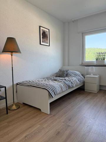 Gîte pour 6 personnes, avec terrasse ainsi que vue et jardin à Wilhelmsfeld