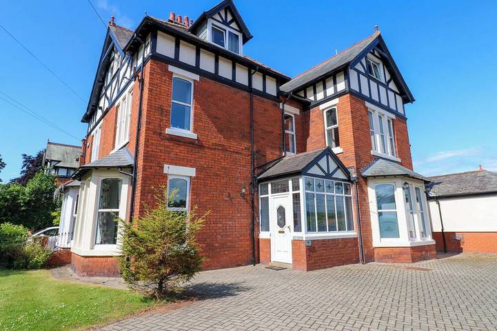 Holiday rental for 20 people, with garden and hot tub, with pets in Carlisle