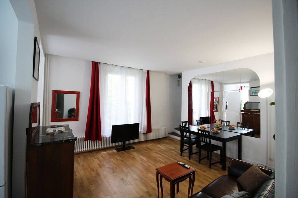 Cosy Villa 2 min Rer B- located between Paris and Challes De Gaules Airport in Aulnay-sous-Bois, Seine-Saint-Denis