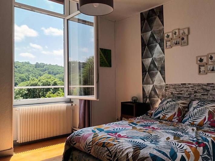 Gîte pour 4 personnes, avec Jardin et Vue dans Pontaumur