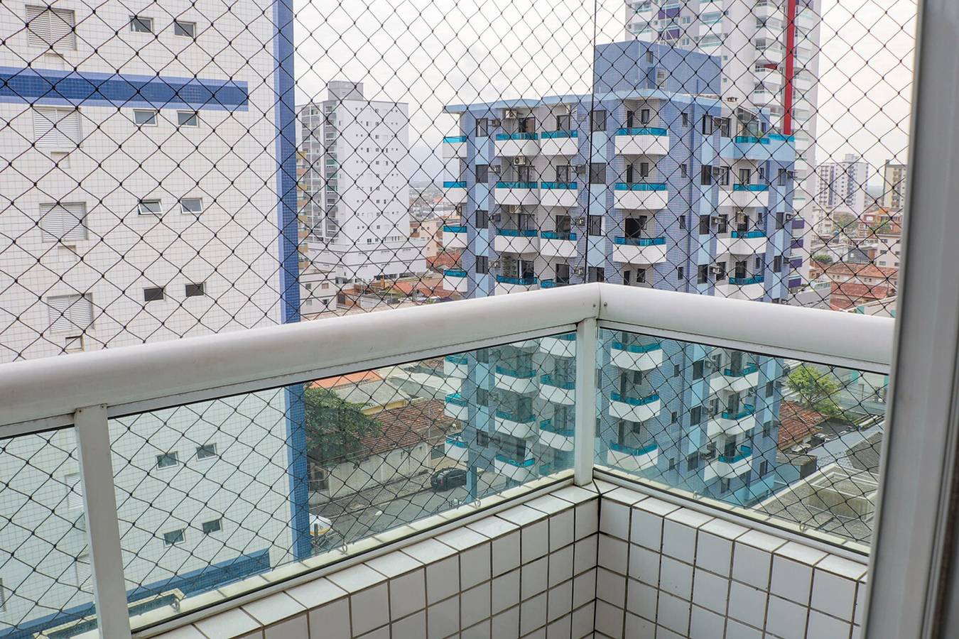 Appartamento intero, Apto com wi-fi, ar cond. e garagem à 100m da praia in Praia Grande (San Paolo), Baixada Santista